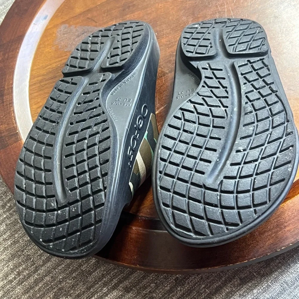 Oofos OOahh Sport Flex Slides Mens 4 Womens 6 Recovery Sandal Camo Adjustable